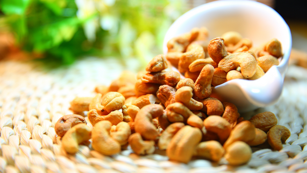 8 Surprising Benefits of Cashew Nuts